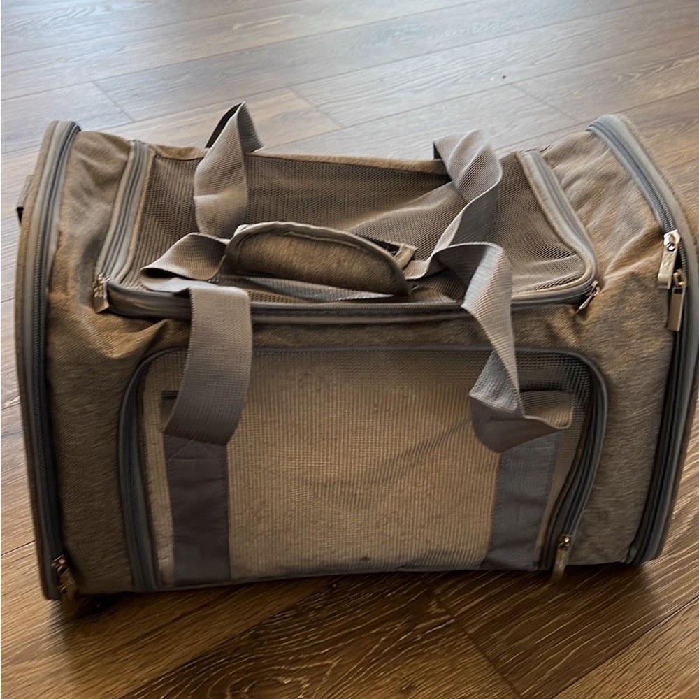 Medium dog carrier